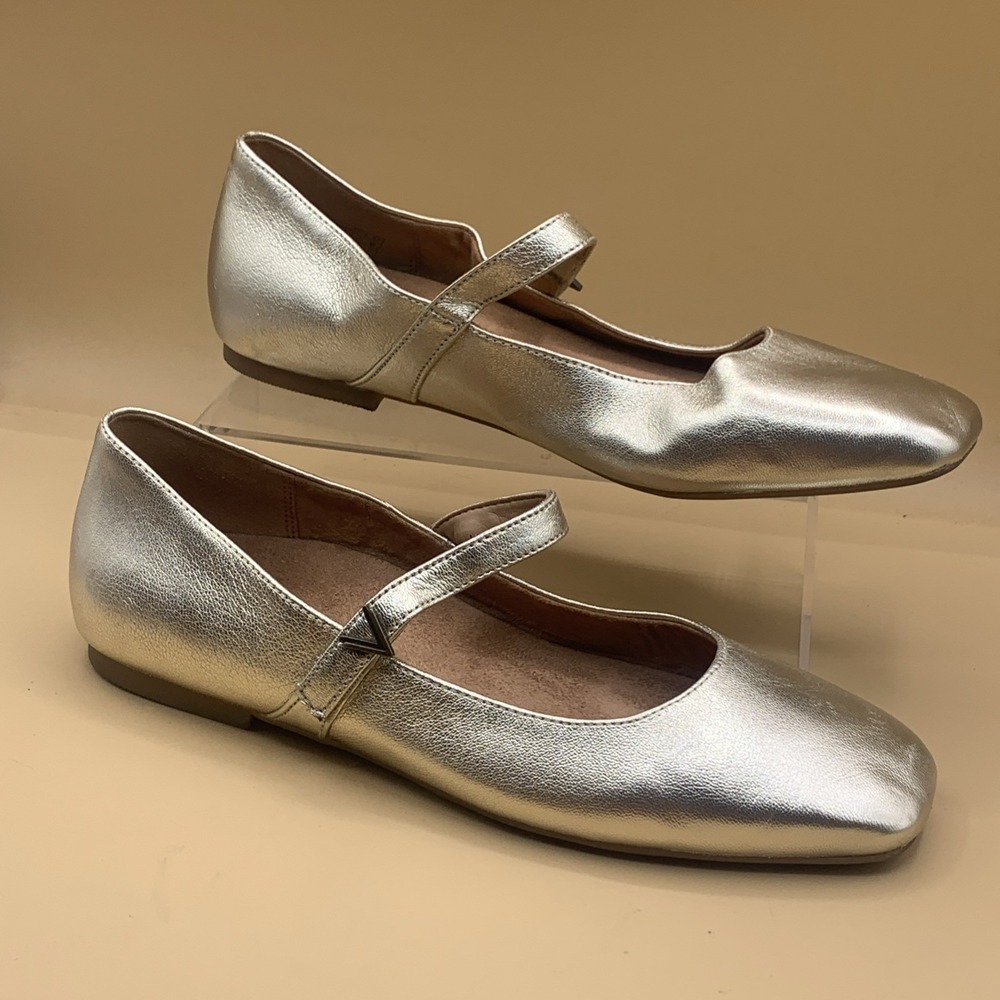 Vionic Alameda Mary Jane Flat Women's Leather Comfort Shoe Orthotic - Size 9.5